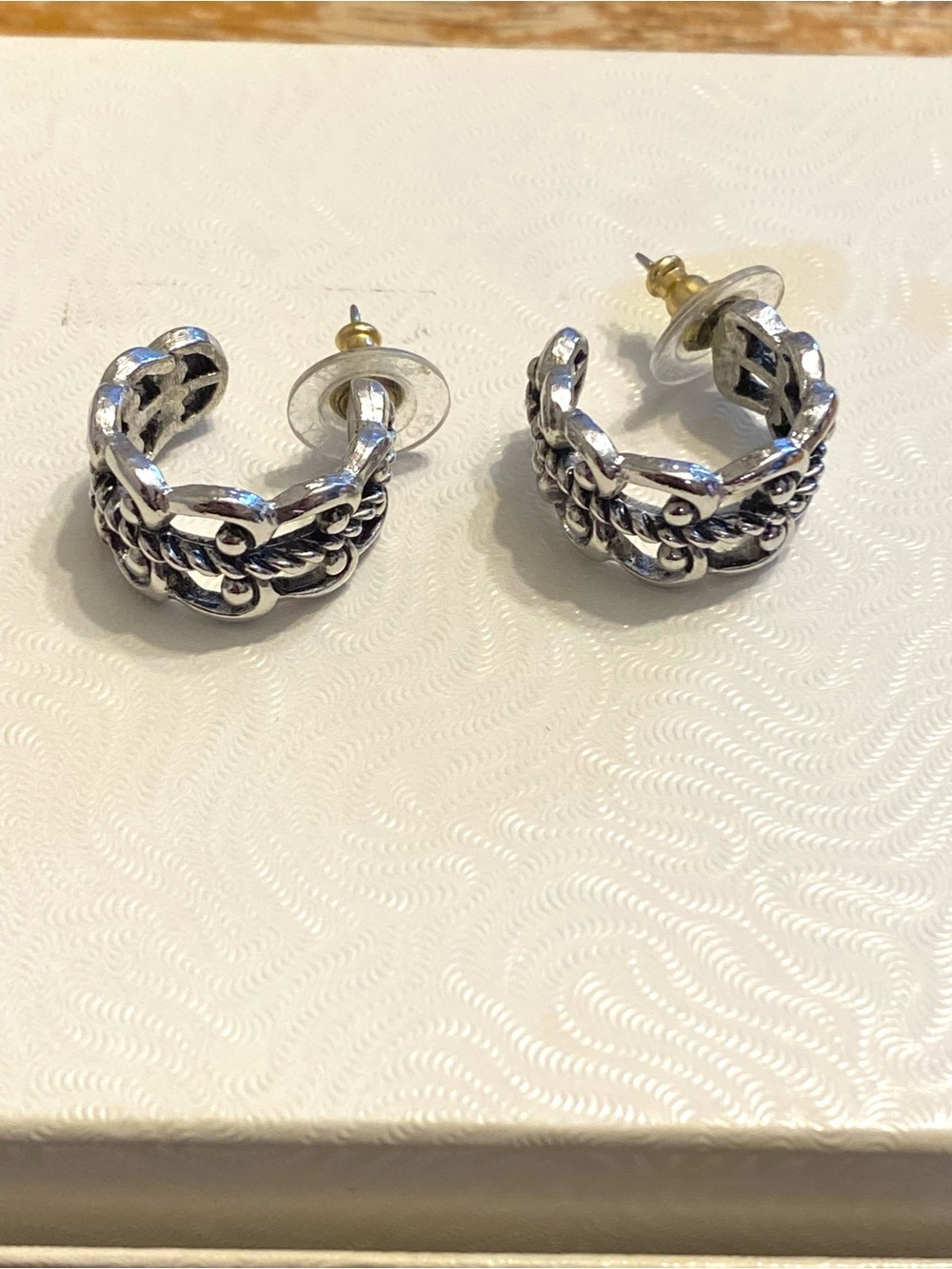 Vintage Sarah Coventry Silvertone Hoop Earrings